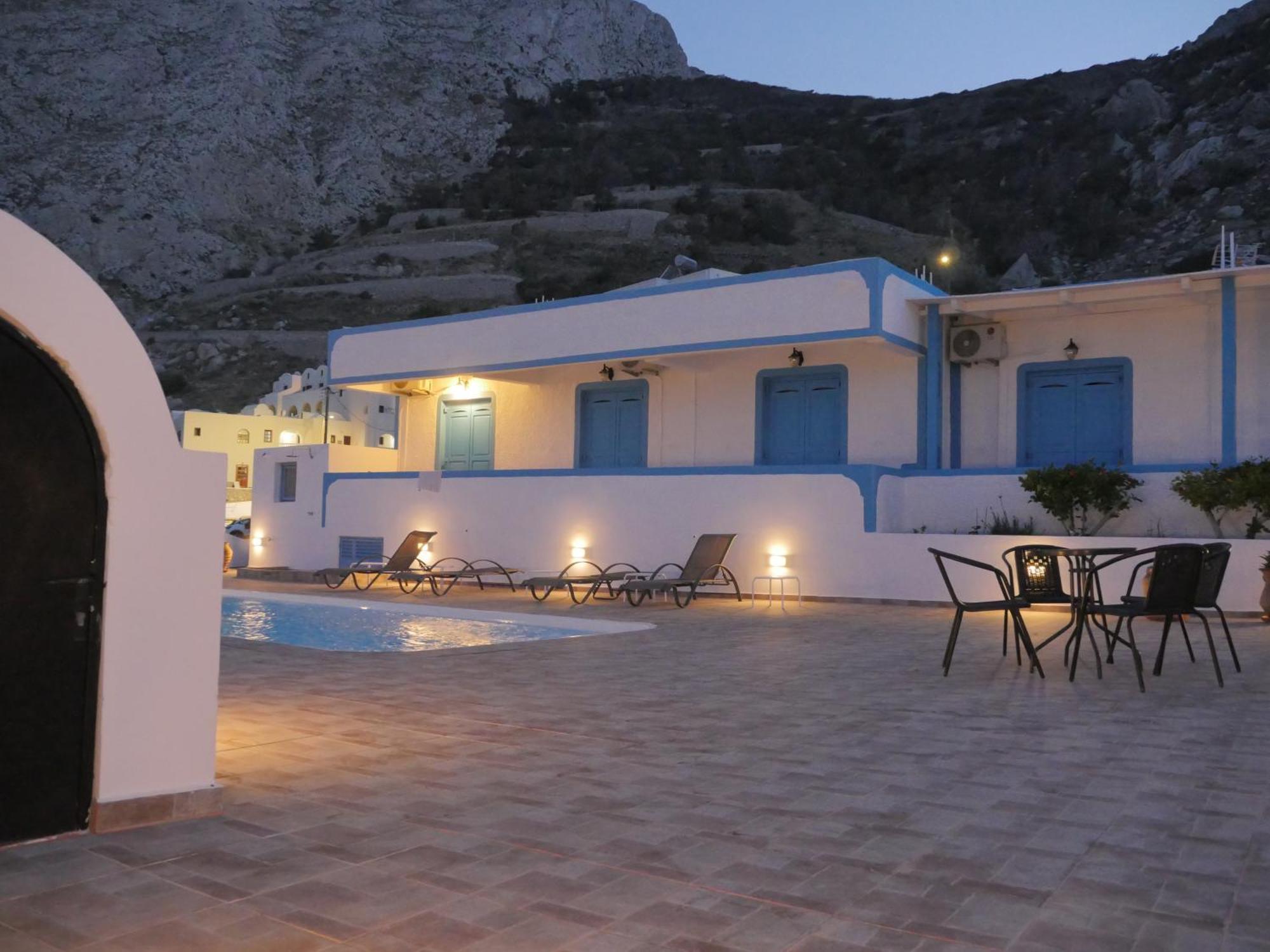 Ancient Thera Apartments Kamári 외부 사진