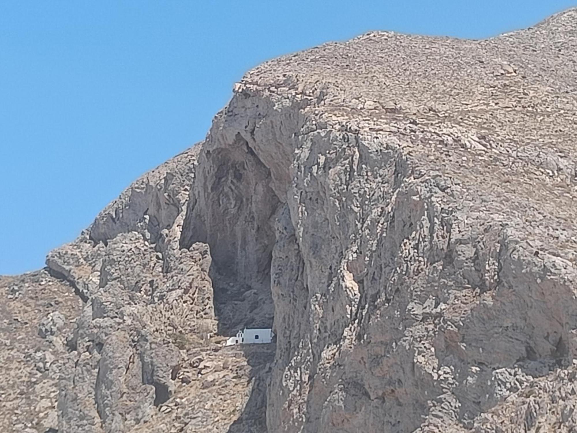 Ancient Thera Apartments Kamári 외부 사진